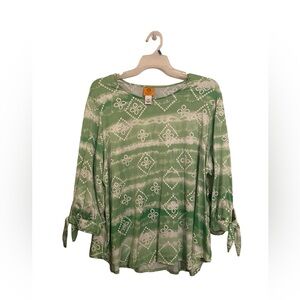 Ruby Rd, light green and white pull over blouse. Size 2X NWT
